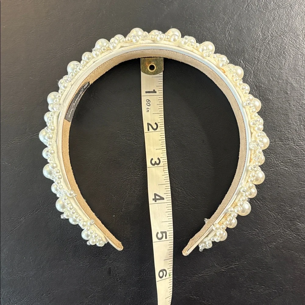 Brianna Cannon Elegant Pearl-Embellished Headband Classic and elegant - Picture 8 of 10